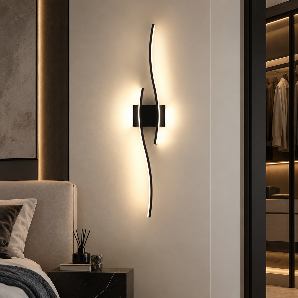 Onda wave LED wall light in a bedroom